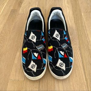 Great LV Sneakers with Logo!